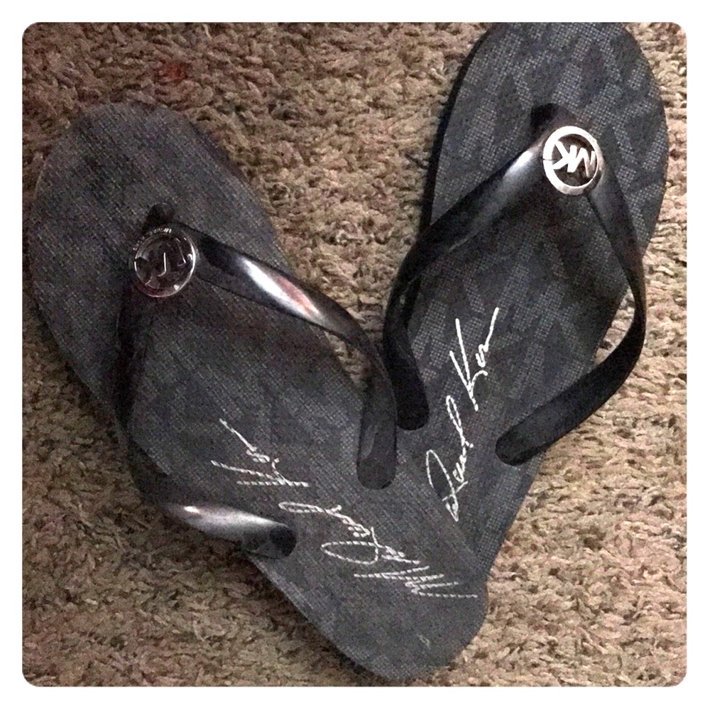 Michael kors flip flops